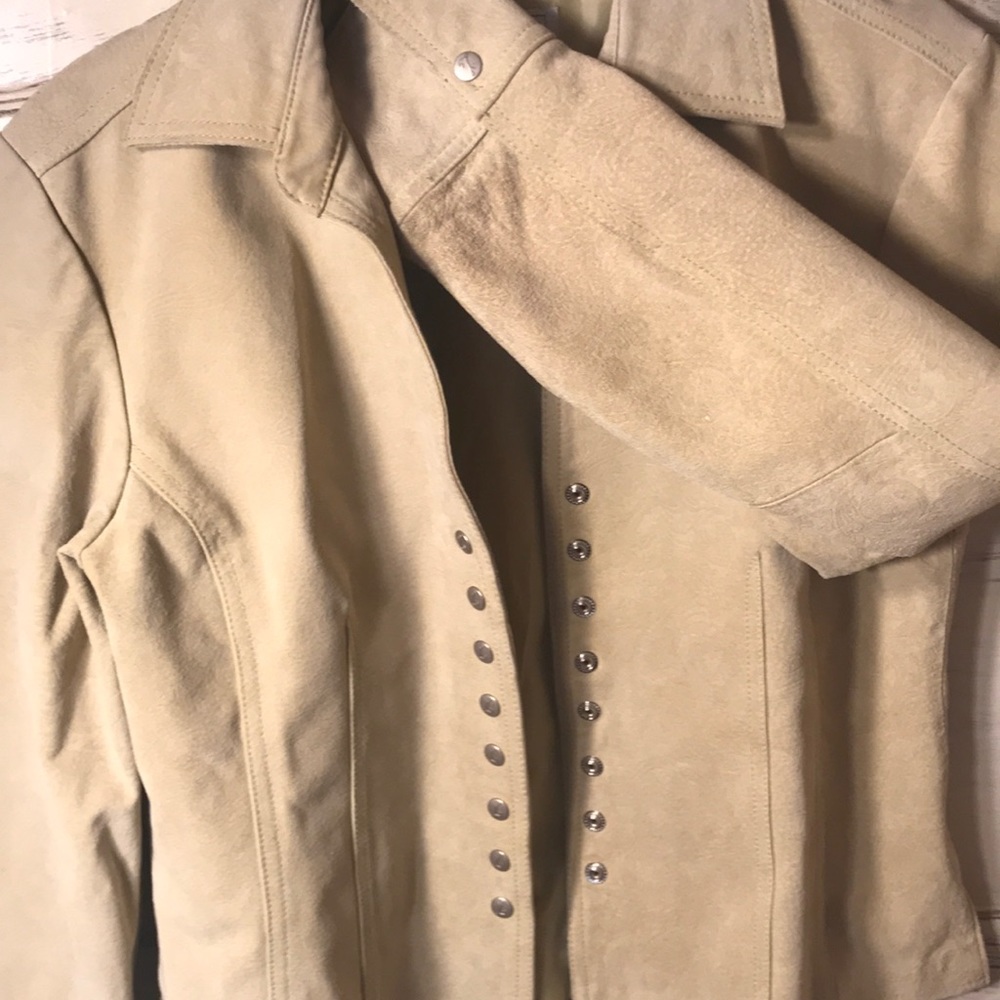 Leather Jacket - Picture 4 of 5